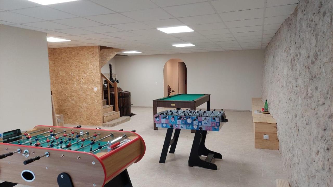 Maison De Campagne, Bord De Lac, Piscine, Billard 11 Per Plieux Екстериор снимка